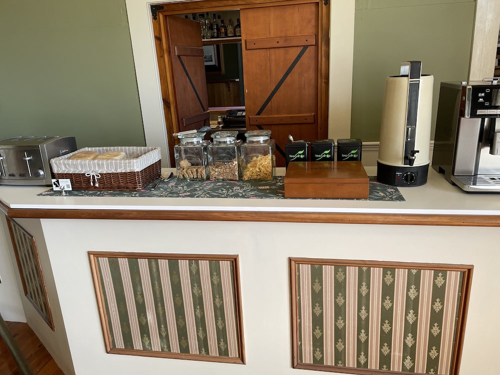 exchange hotel beaconsfield