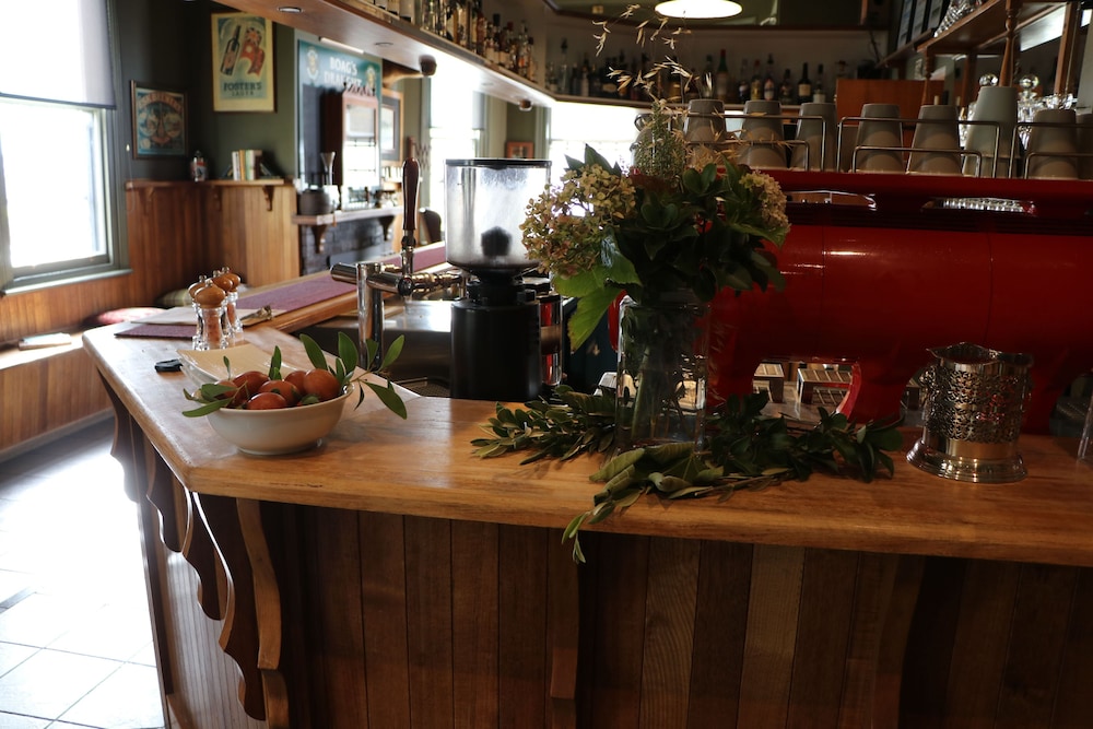 exchange hotel beaconsfield