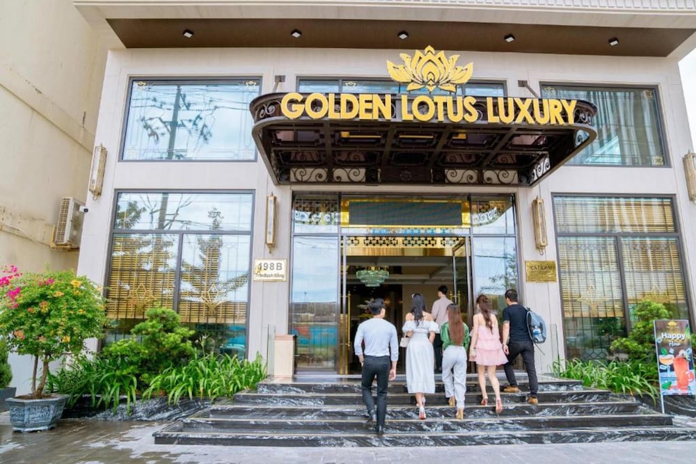 golden lotus luxury hotel da nang