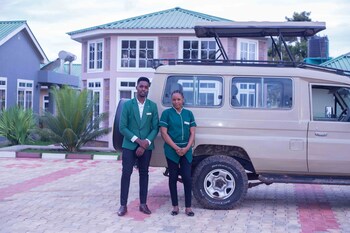 latonna safari hotel