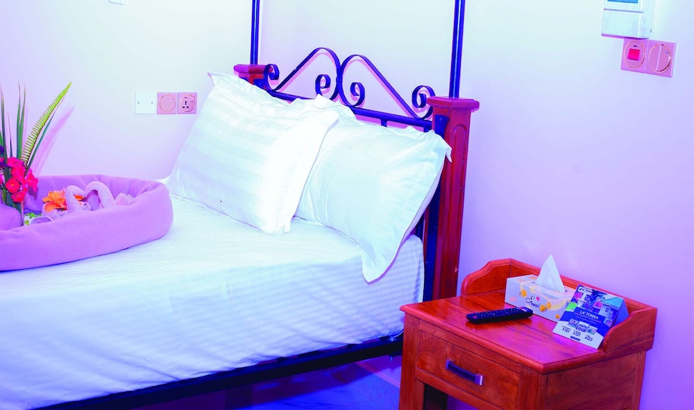 latonna safari hotel