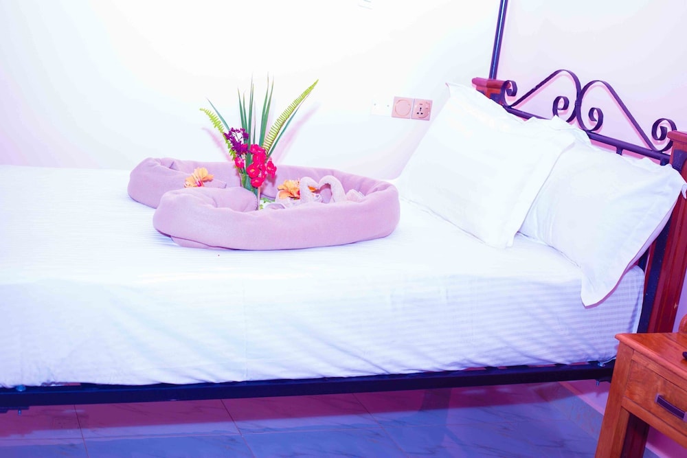 latonna safari hotel