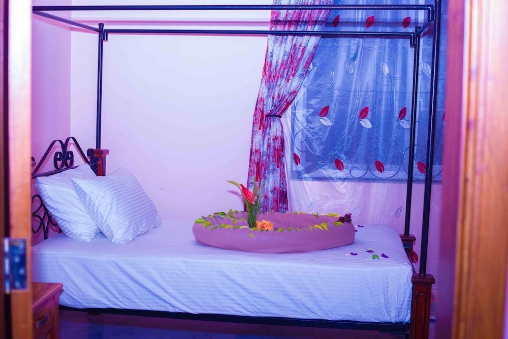 latonna safari hotel