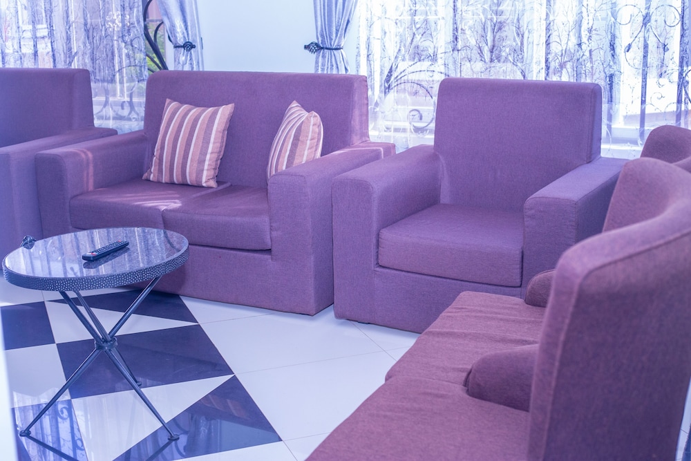 latonna safari hotel