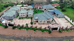 latonna safari hotel