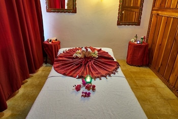 latonna safari hotel