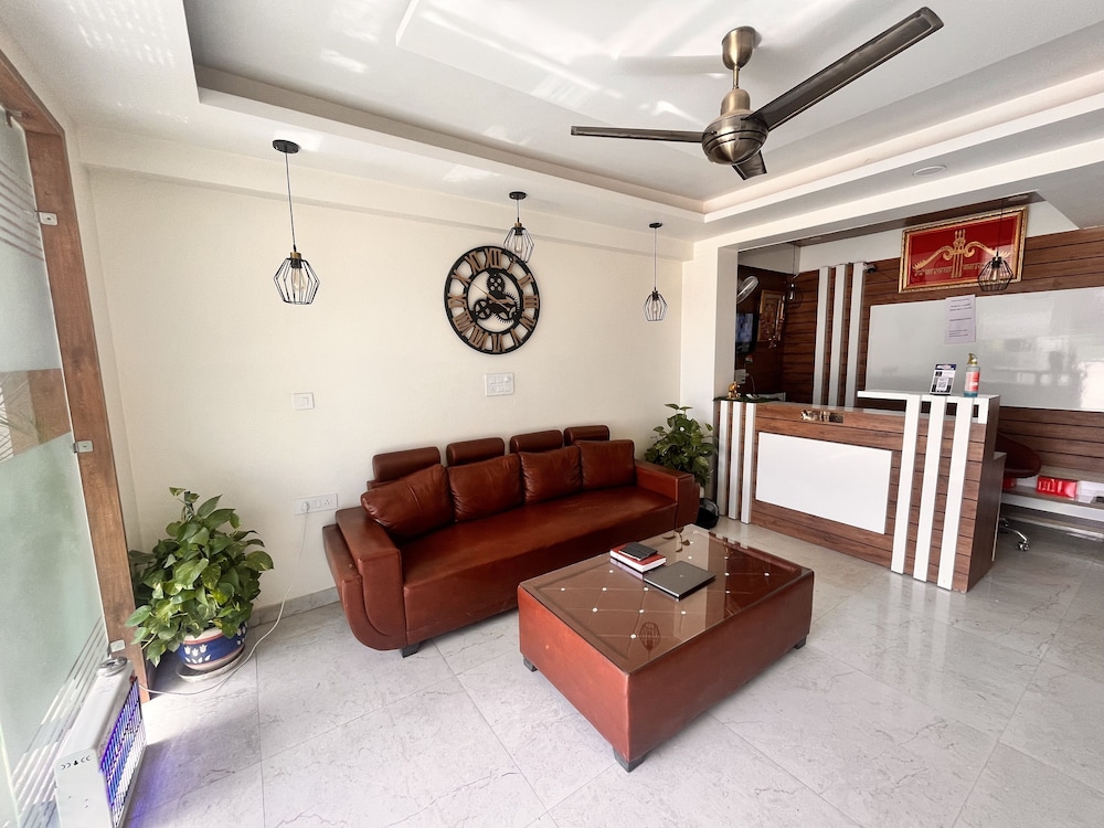 maharaja palace near medanta gurgaon