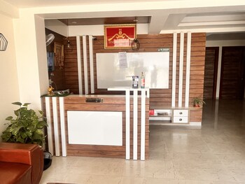Maharaja Palace Near Medanta Gurgaon,India>>Gurugram,3 star