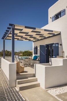 pebble summer house
