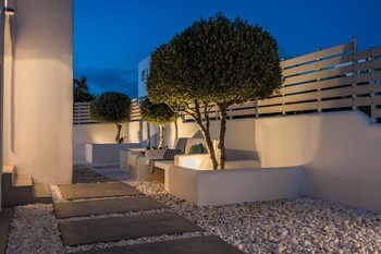 pebble summer house