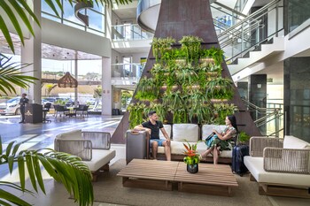 serhs experience suites