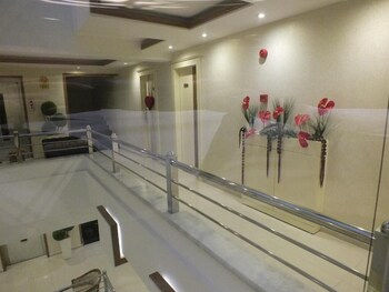 hotel izgi turhan
