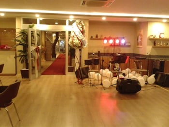 hotel izgi turhan