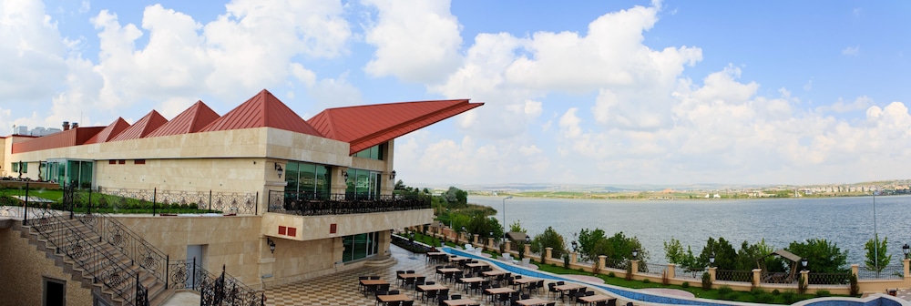 kronos hotel