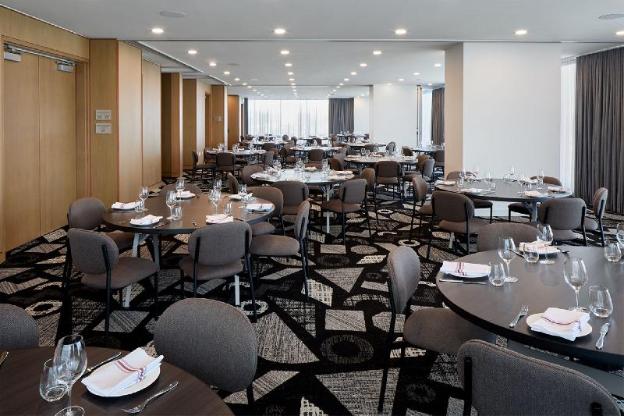 courtyard by marriott montreal laval