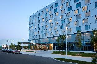 courtyard by marriott montreal laval