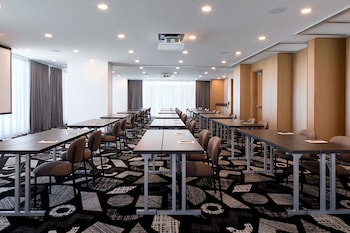 courtyard by marriott montreal laval