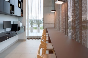 courtyard by marriott montreal laval