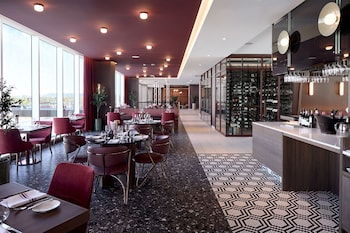 courtyard by marriott montreal laval