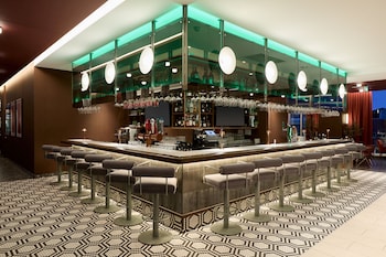 courtyard by marriott montreal laval