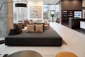 courtyard by marriott montreal laval