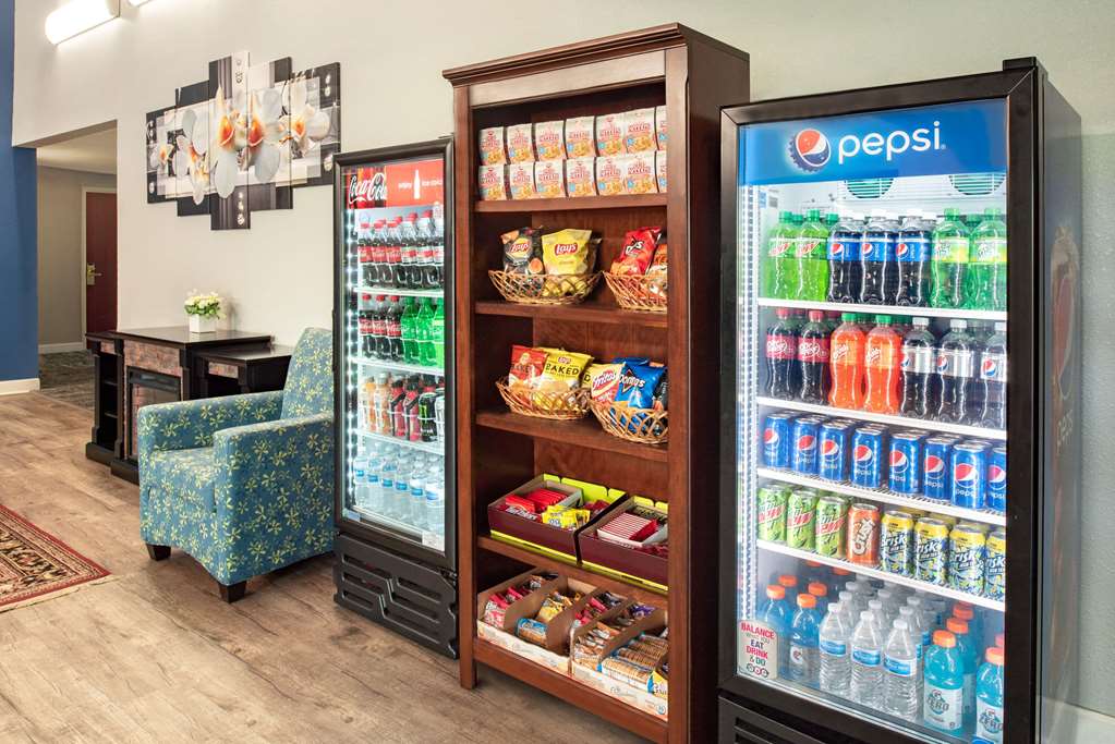 baymont inn and suites by wyndham swanton toledo airport