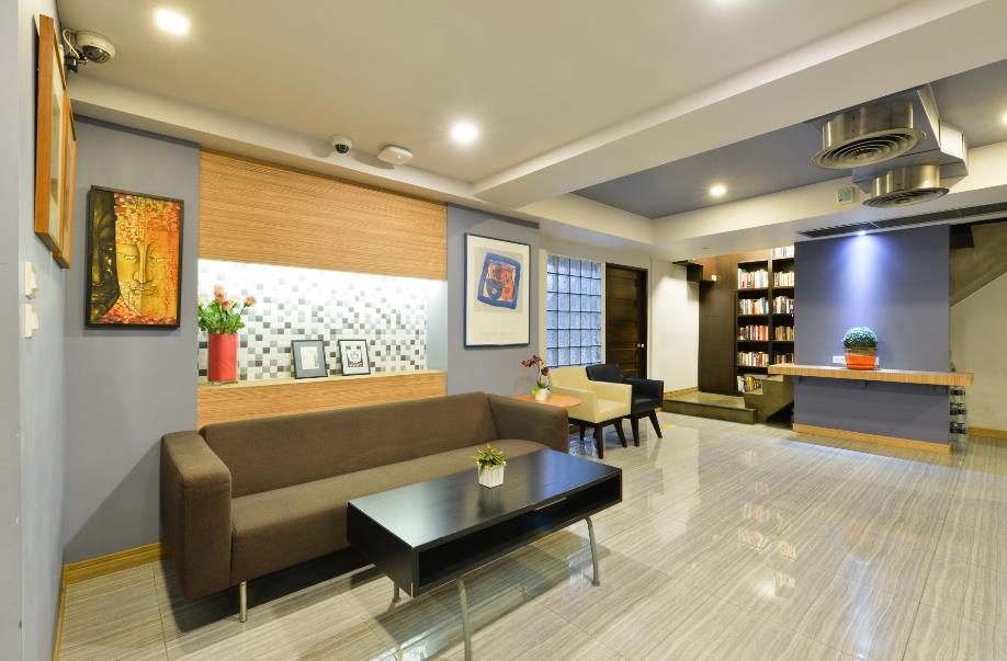 g boutique surawong bangkok