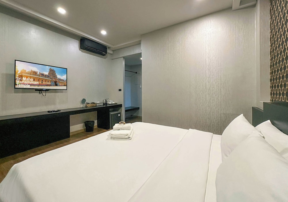 g boutique surawong bangkok