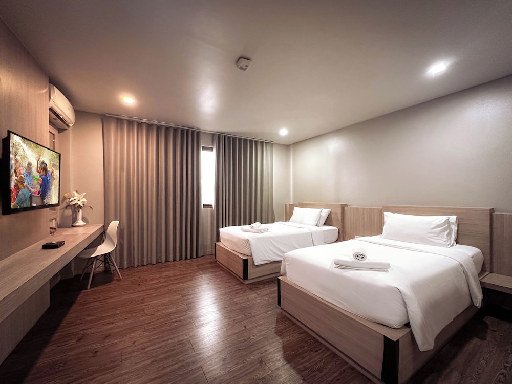 g boutique surawong bangkok