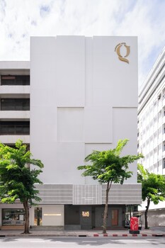 g boutique surawong bangkok