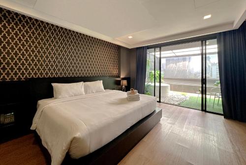 g boutique surawong bangkok