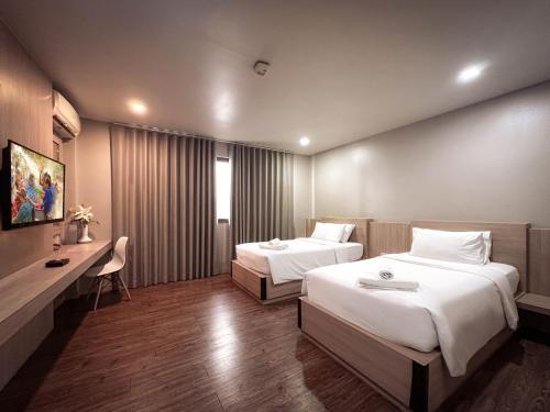 g boutique surawong bangkok
