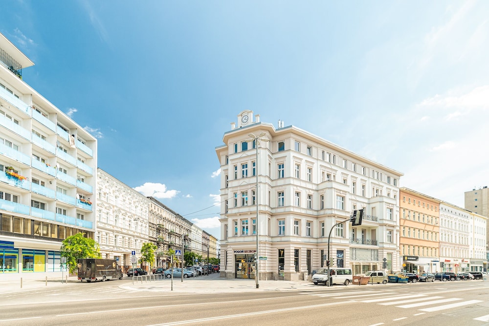 margi maya apartments