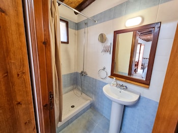 aphrodites pool retreat