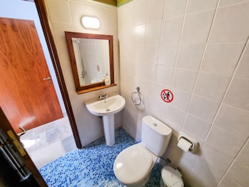 aphrodites pool retreat