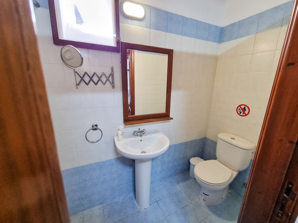 aphrodites pool retreat