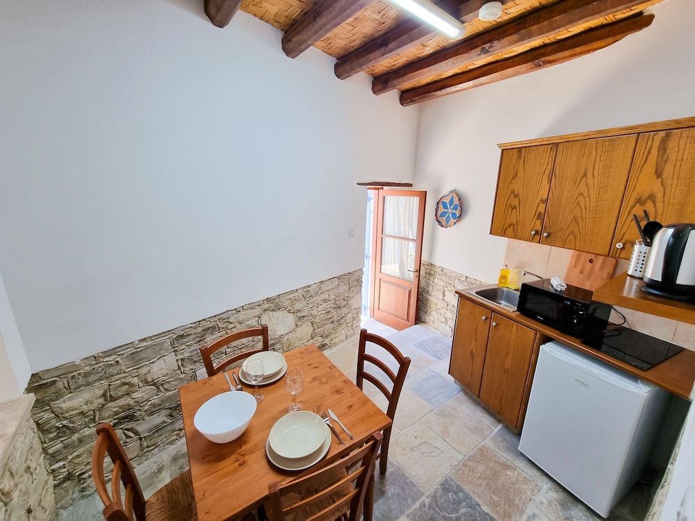 aphrodites pool retreat