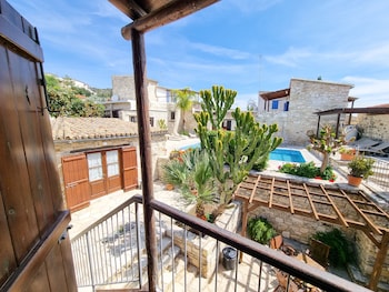 aphrodites pool retreat