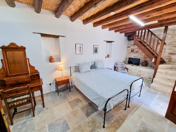 aphrodites pool retreat