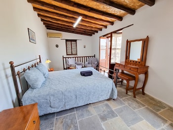 aphrodites pool retreat