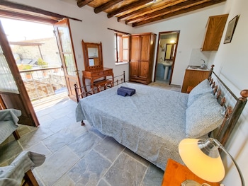 aphrodites pool retreat