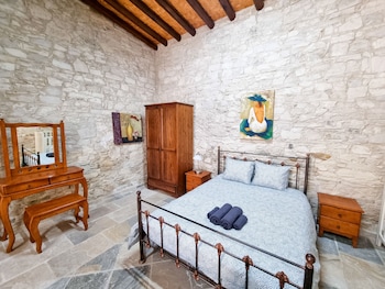 aphrodites pool retreat