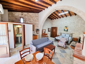 aphrodites pool retreat