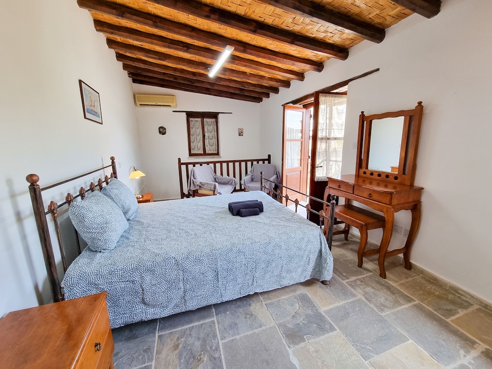 aphrodites pool retreat