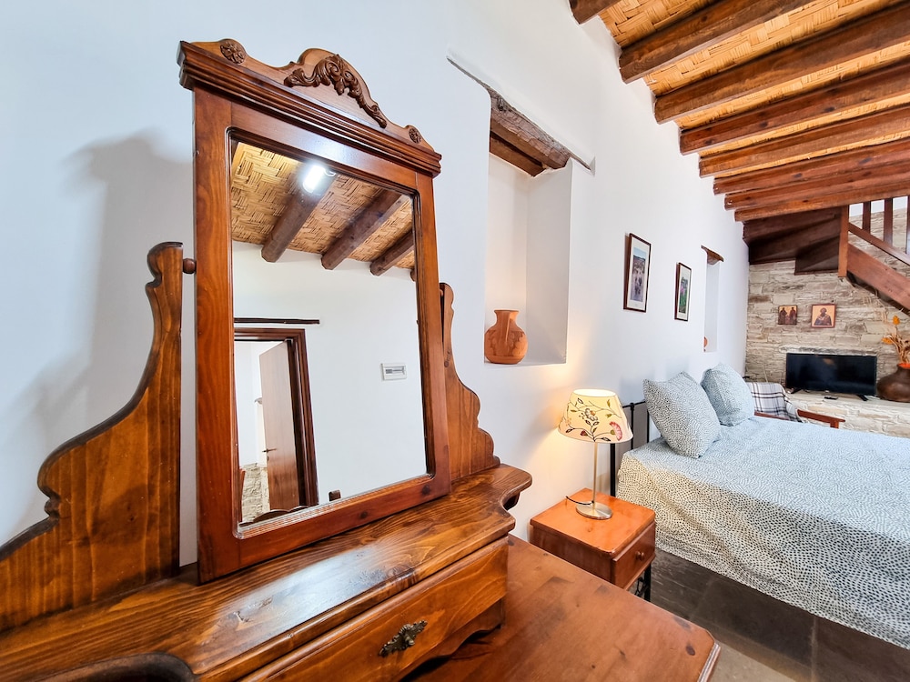 aphrodites pool retreat