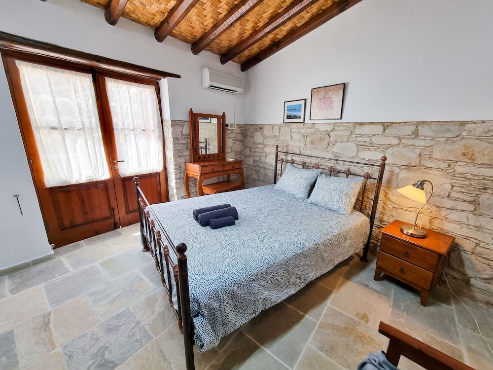 aphrodites pool retreat