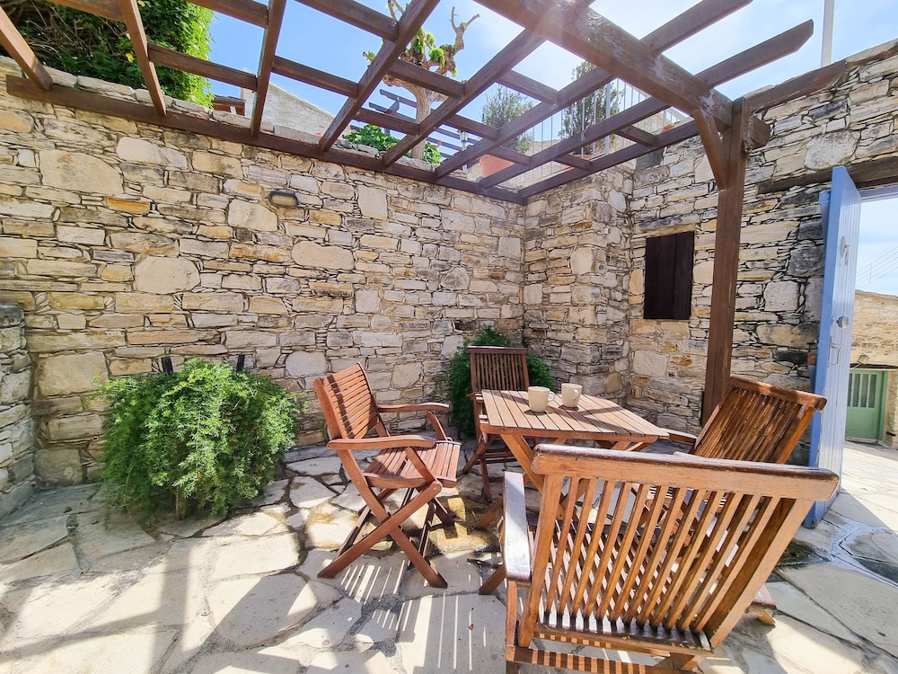 aphrodites pool retreat