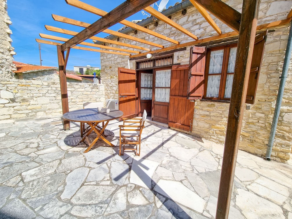 aphrodites pool retreat