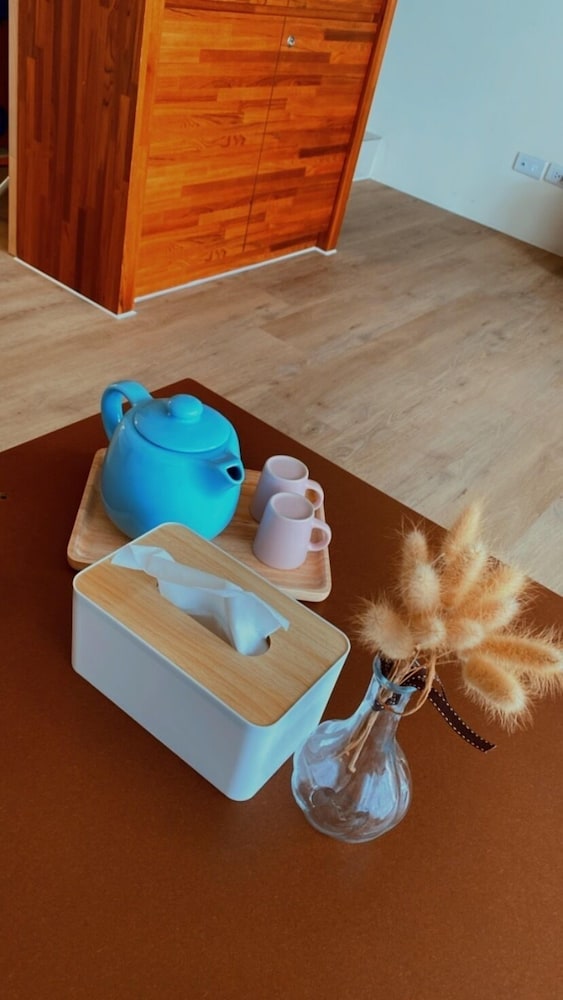 happienss sea surfing bandb