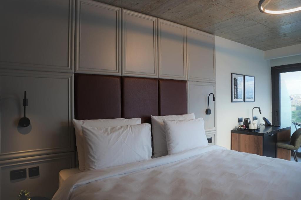 the londoner hotel sliema